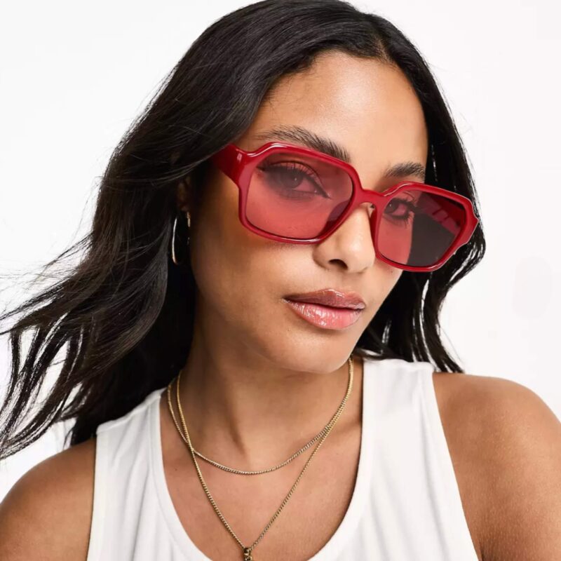 Monki - Oversized Square Sunglasses in Red - £14.50 (was £17.00)