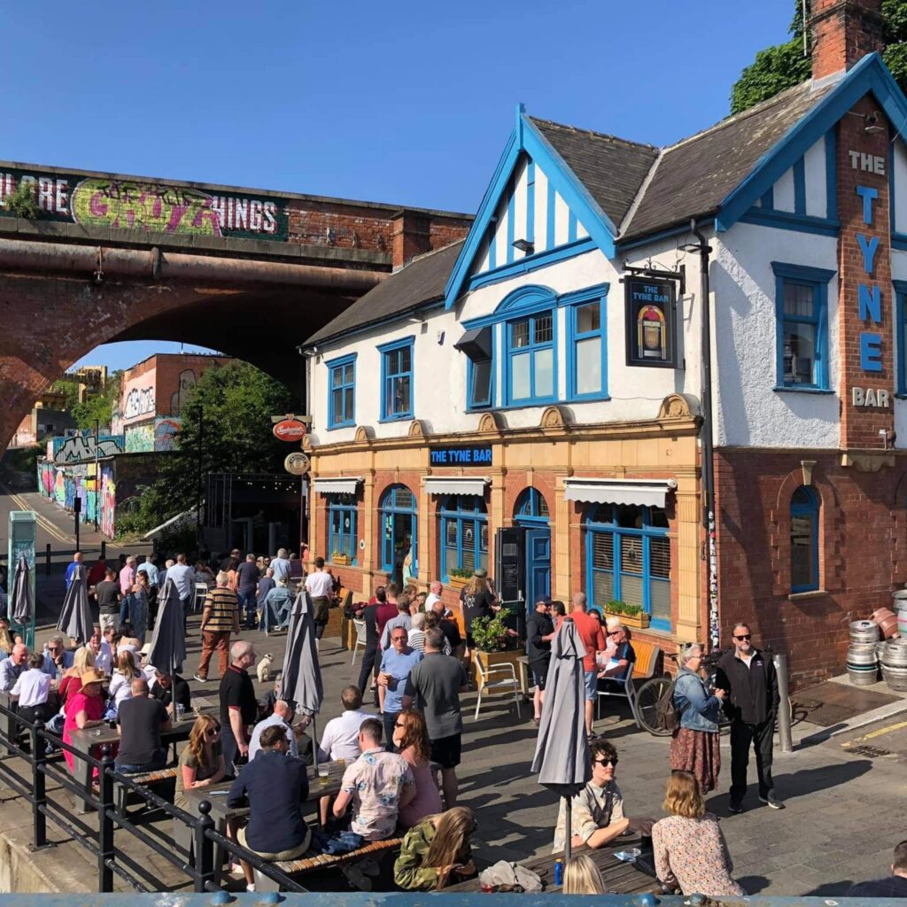 7 pub walks via the Metro to explore this summer