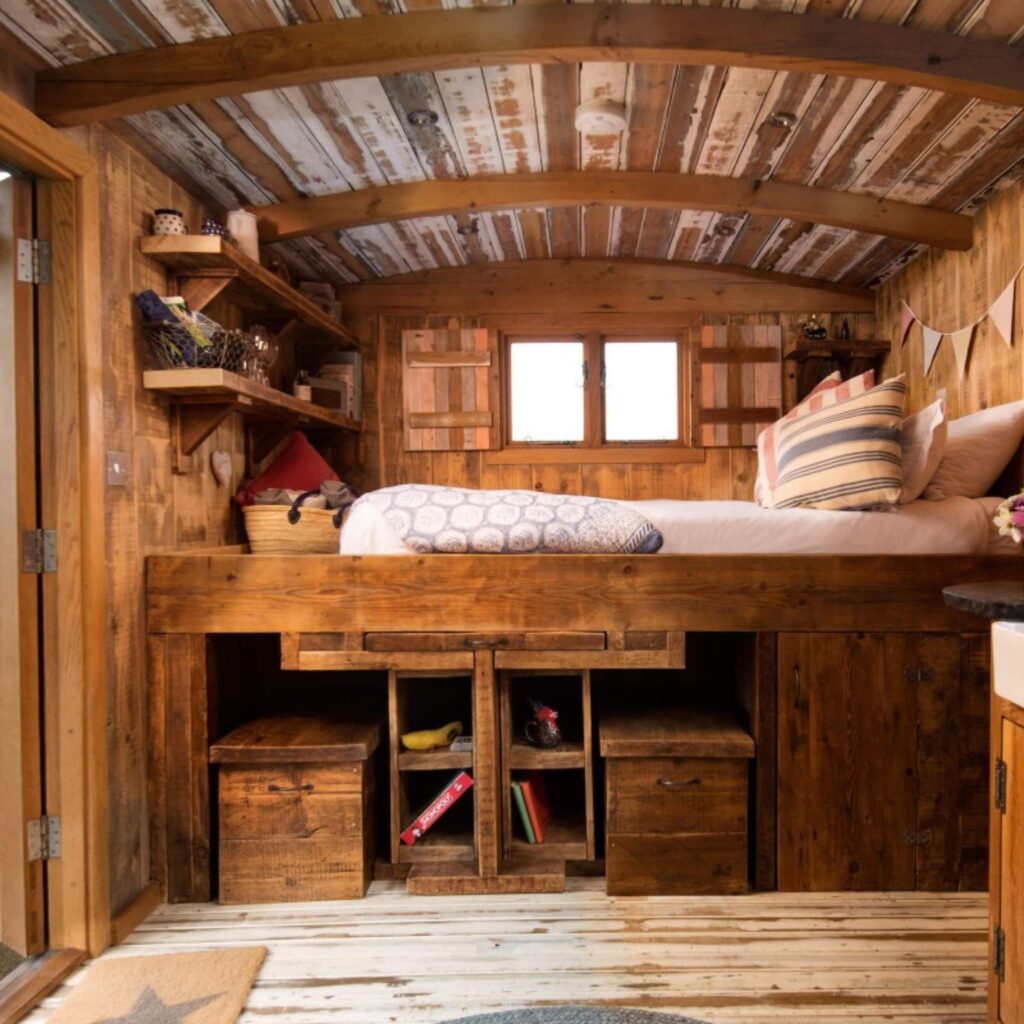 Reconnect and rekindle romance this autumn with a cosy getaway to Huts in the Hills
