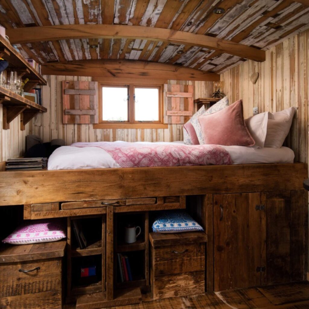 Reconnect and rekindle romance this autumn with a cosy getaway to Huts in the Hills