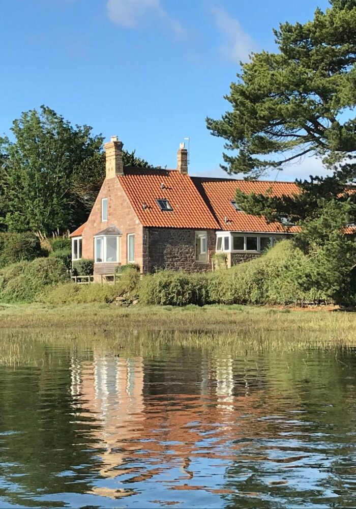 We’ve discovered this hidden gem of Northumberland cottages near Holy Island that’s stolen our hearts