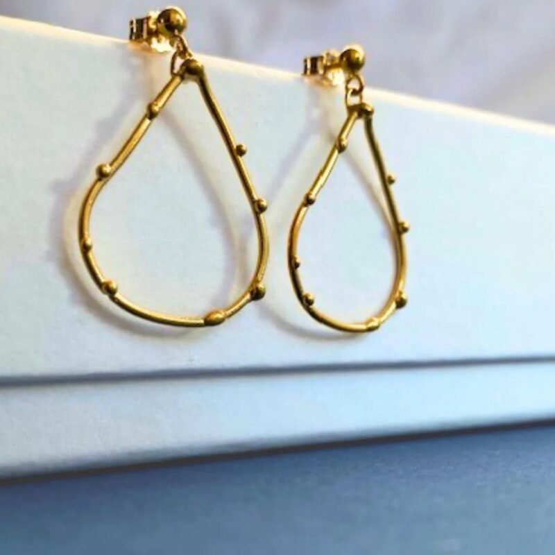 Silverkupe – 18ct Nouveau Long Studs - £50.00 