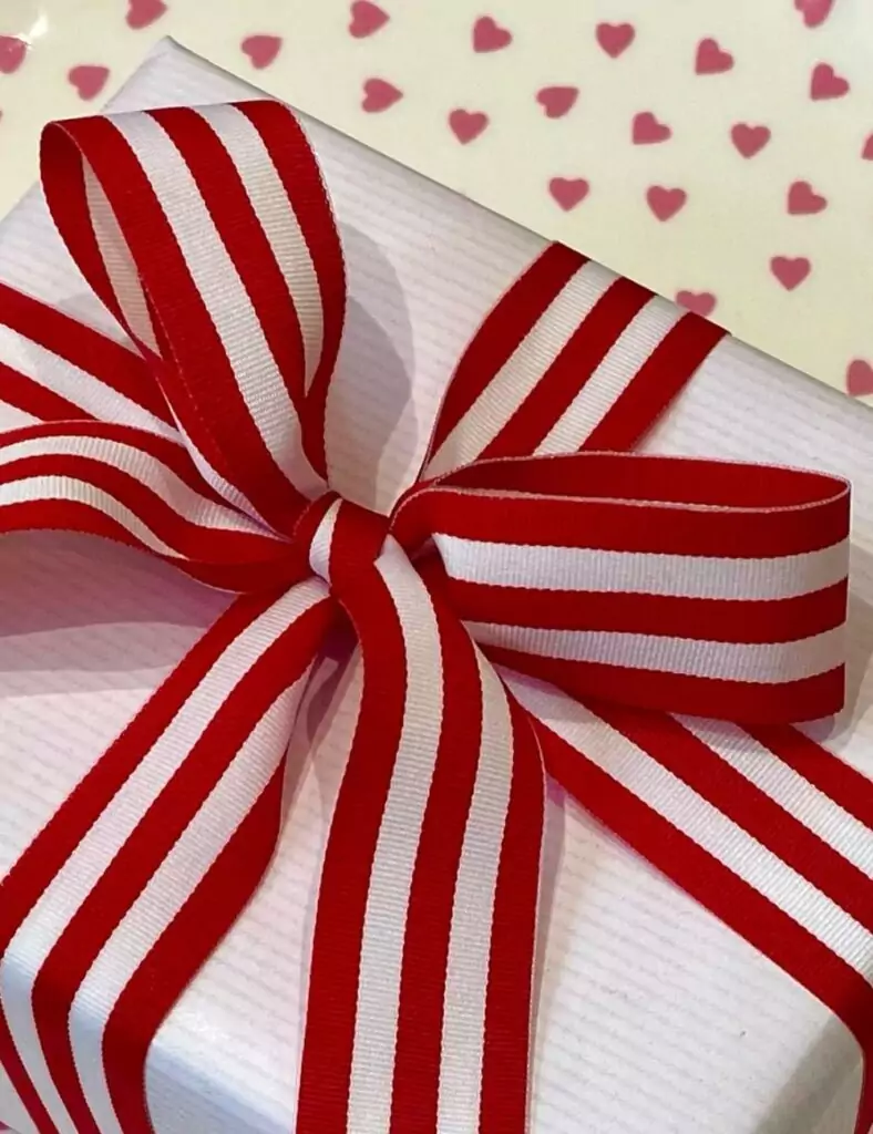 Aoife Forbes - Forbes Finishings - North east Gift Wrapping Service