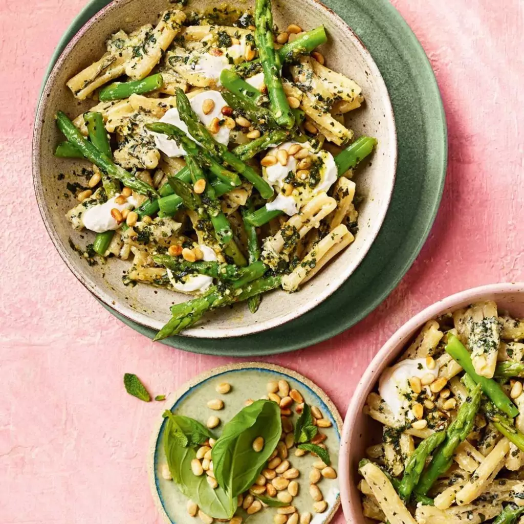 Asparagus pesto pasta with mint and ricotta