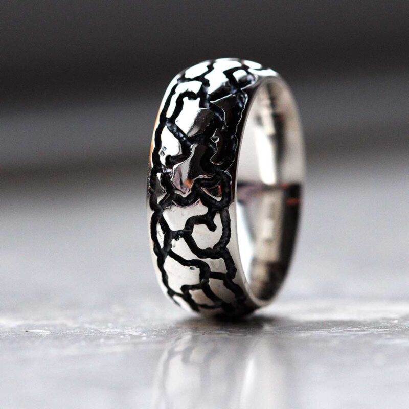 Cracked Ring - £107.00