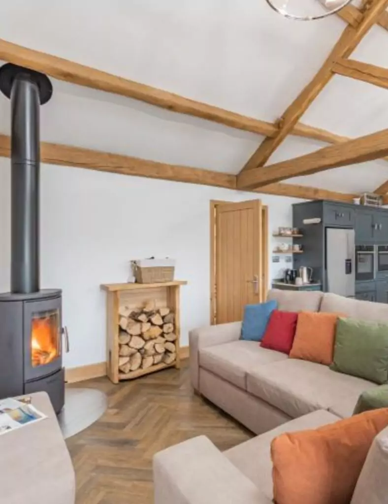 RIVER VIEW LODGE, ALLENDALE