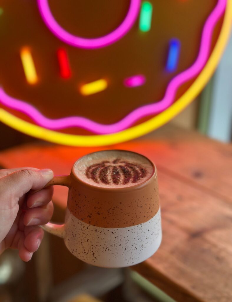 Seasonal coffees, fresh doughnuts and creative workshops – Why R Place is our go-to café this cosy season
