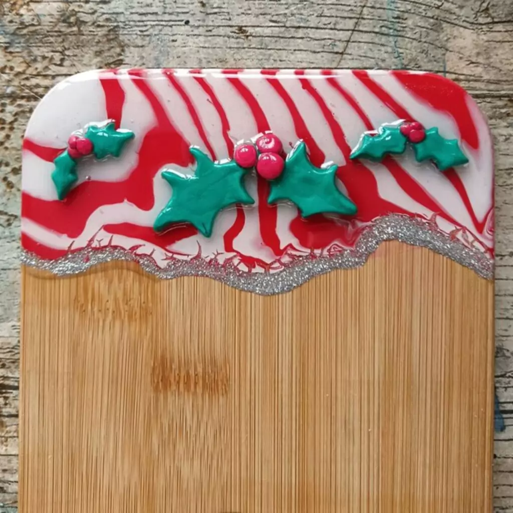 Acrylic Pouring Course- Christmas serving boards