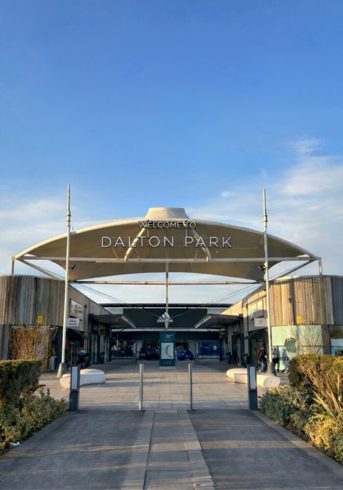Dining and days out at Dalton Park Outlet: Mini golf, brunch and cocktails