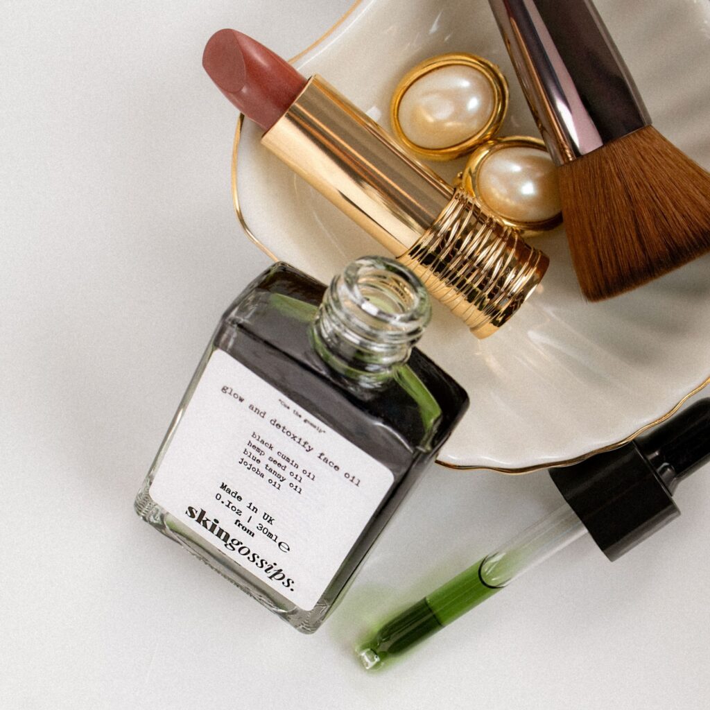 Meet the Glow-Giver Your Skin’s Been Waiting For: Skingossips Glow & Detoxify Face Oil