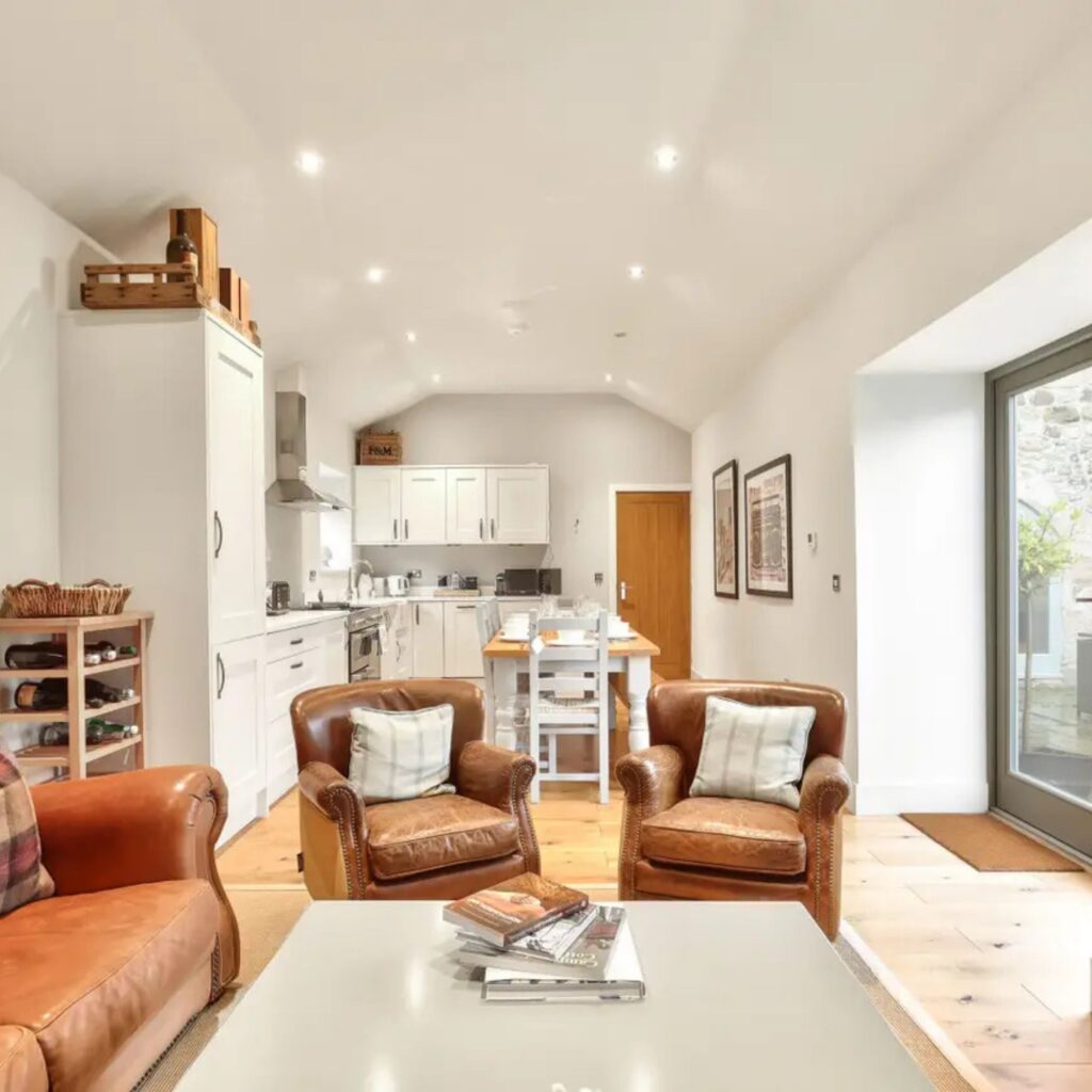 Discover 10 dog-friendly cottages in Northumberland for pawsome North East Escapes