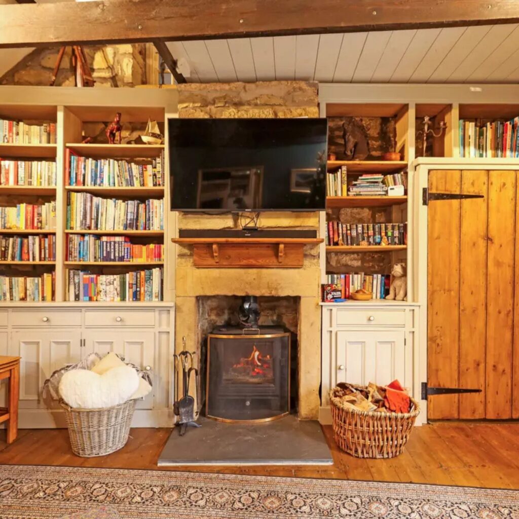 Discover 10 dog-friendly cottages in Northumberland for pawsome North East Escapes