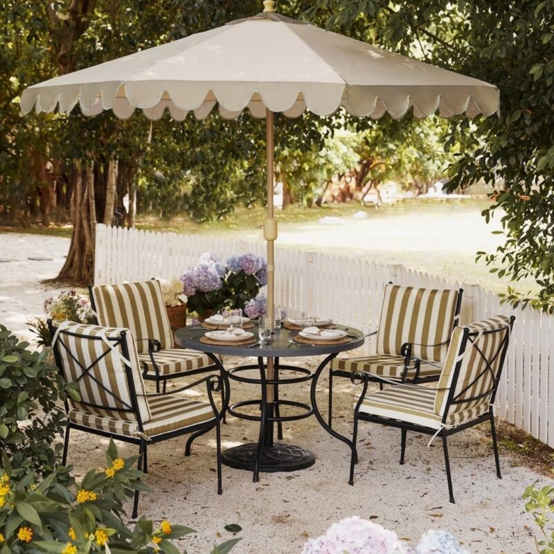 Daals, Haymes Indoor and Outdoor Metal 4-Seater Round Dining Set - £599.00