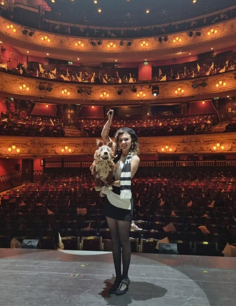 Georgia Hill - Puppeter - Rusty the Dog at Newcastle Royal Theatre