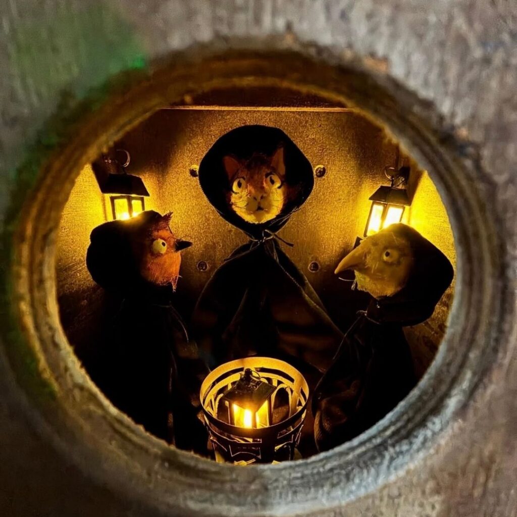 Georgia Hill, The Puppeter - Traitors Inspired Bird House