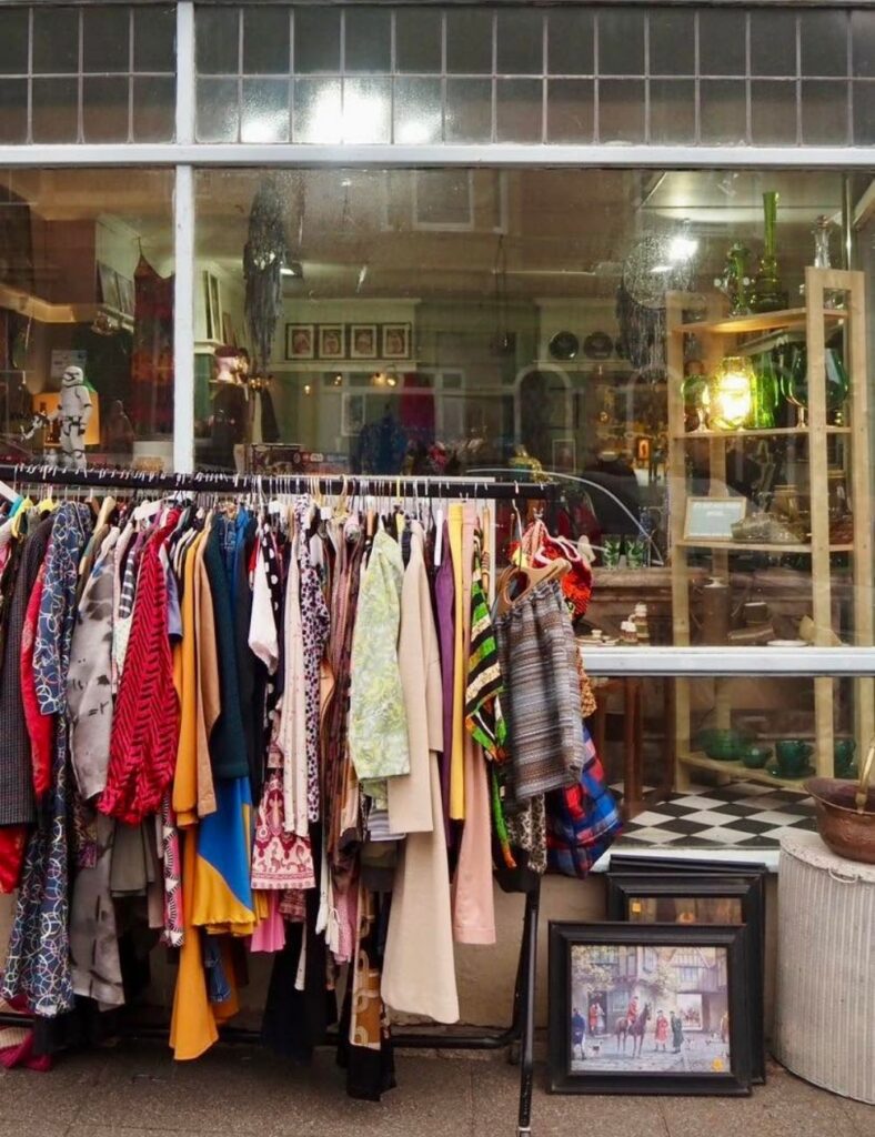 Odd Ours - Vintage shop in Tynemouth