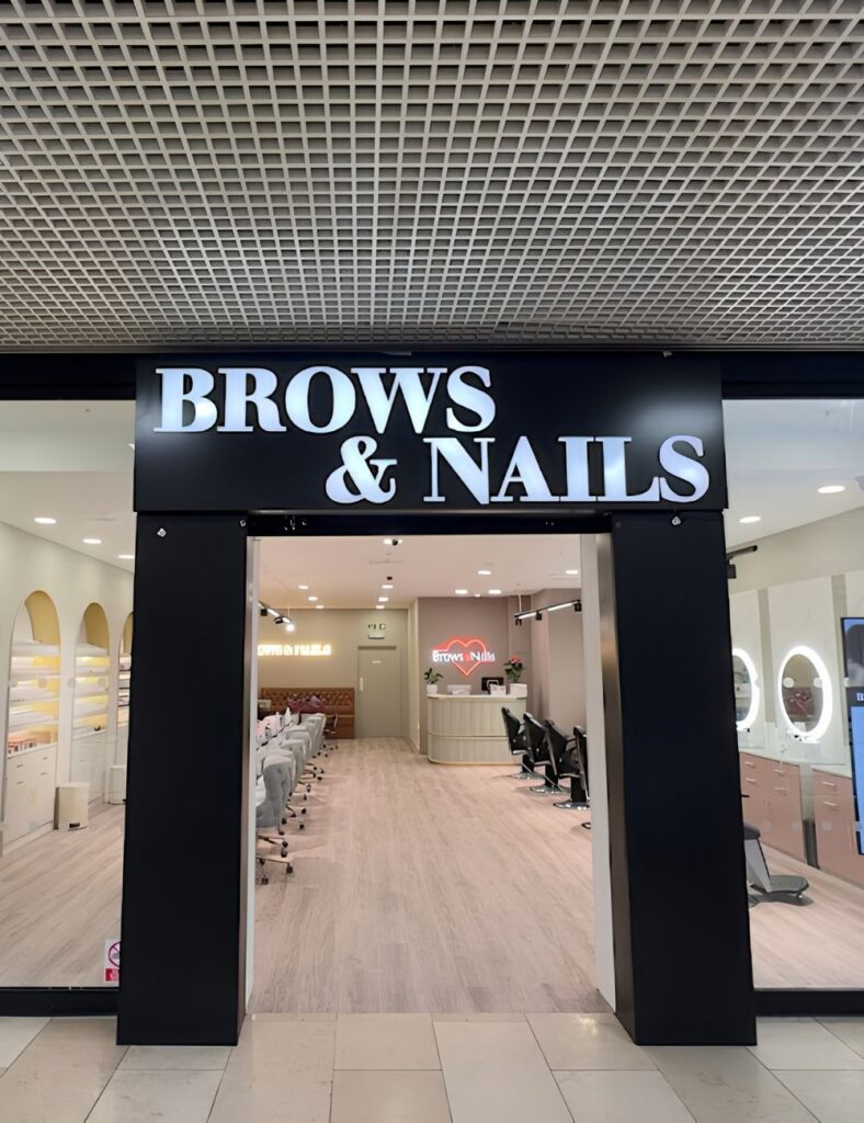 BROWS & NAILS