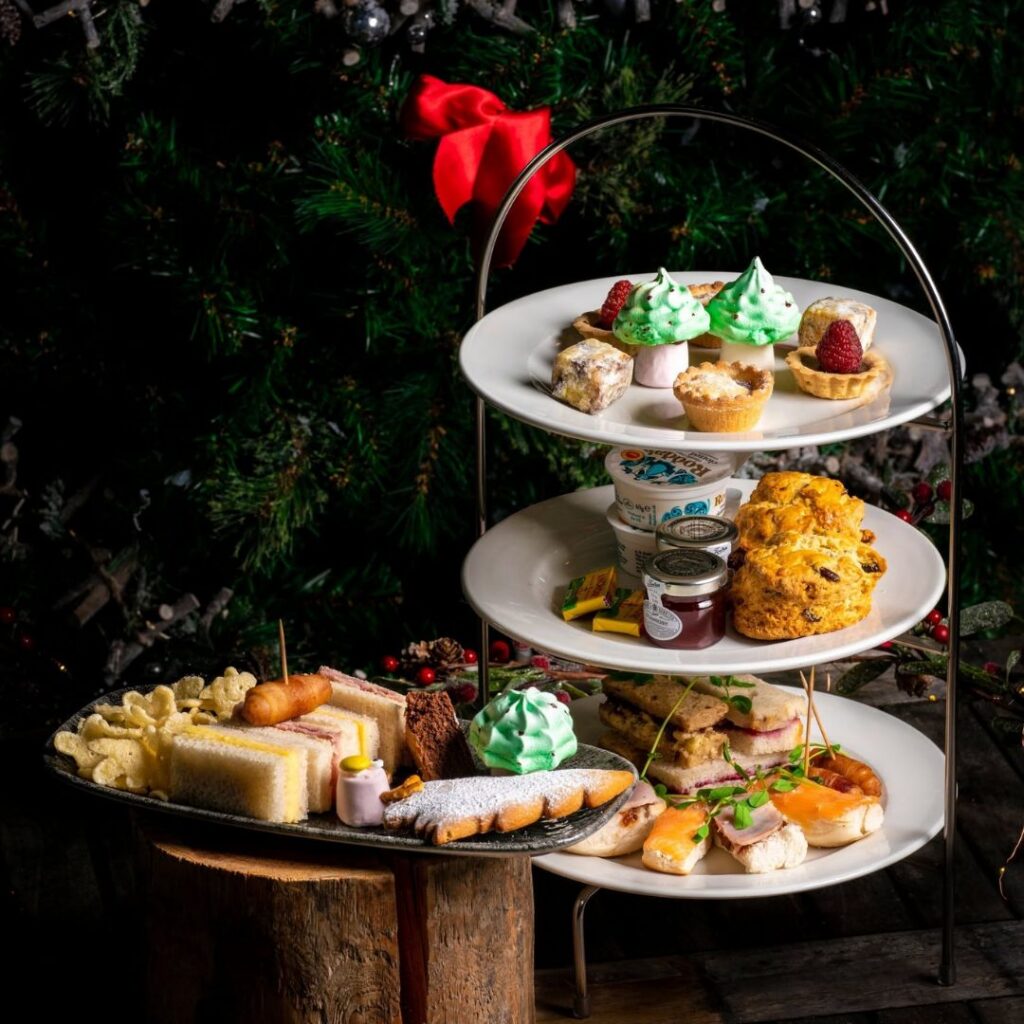 FESTIVE AFTERNOON TEA AT THE ALNWICK GARDEN