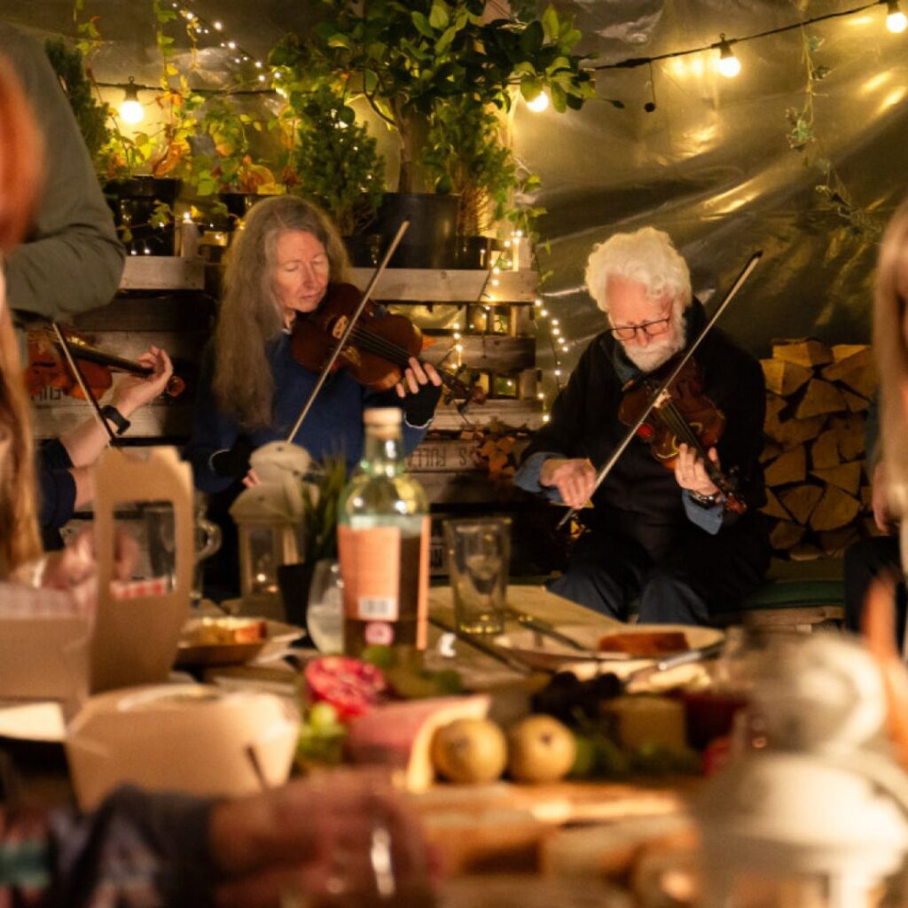 AD GEFRIN’S YULE GADERUNG, WOOLER