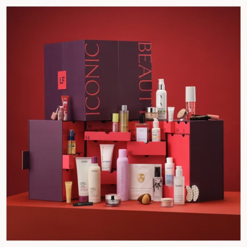 LOOKFANTASTIC - Beauty Advent Calendar - £120.00 (worth over £665.00)