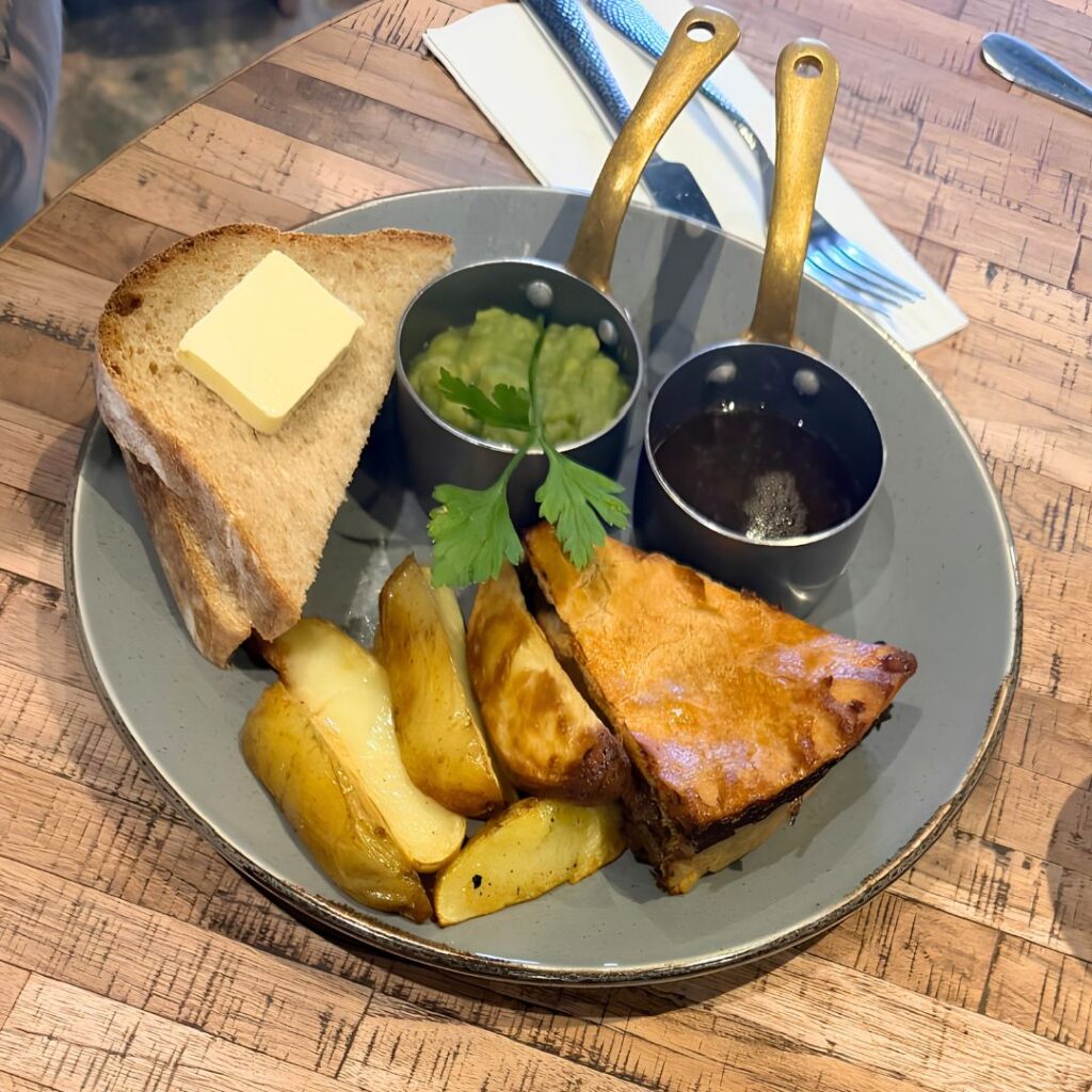 PIE AT THE RUNNING FOX, NORTHUMBERLAND