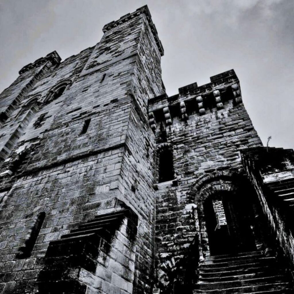 NEWCASTLE'S CASTLE KEEP - Spooky Isles